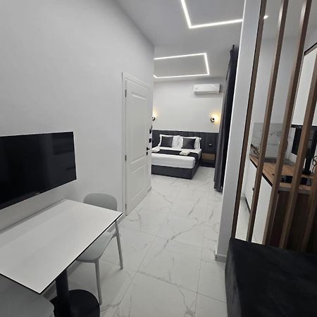 Elite Inn Вльора Екстер'єр фото